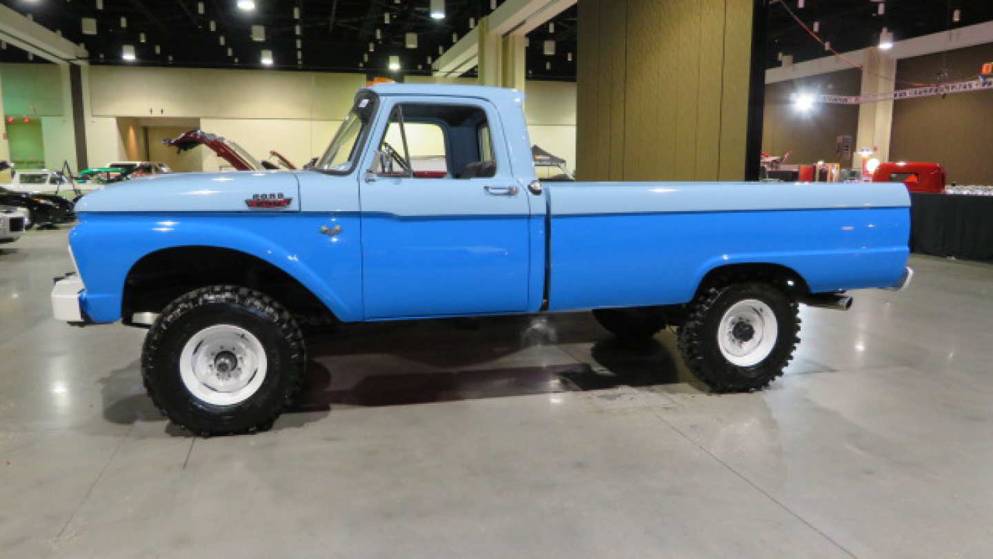 3rd Image of a 1962 FORD F250