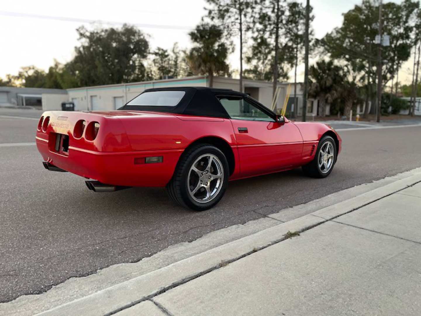 4th Image of a 1995 CHEVROLET CORVETTE