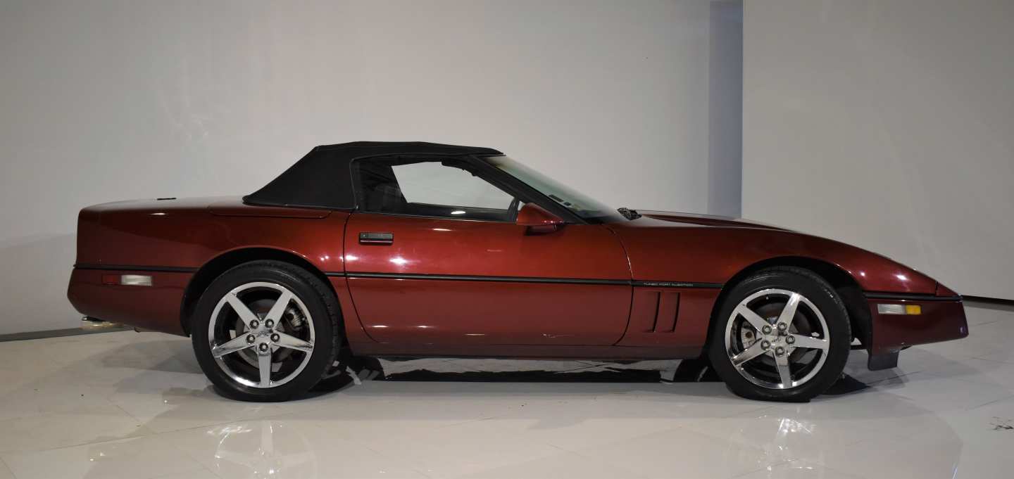 1st Image of a 1988 CHEVROLET CORVETTE