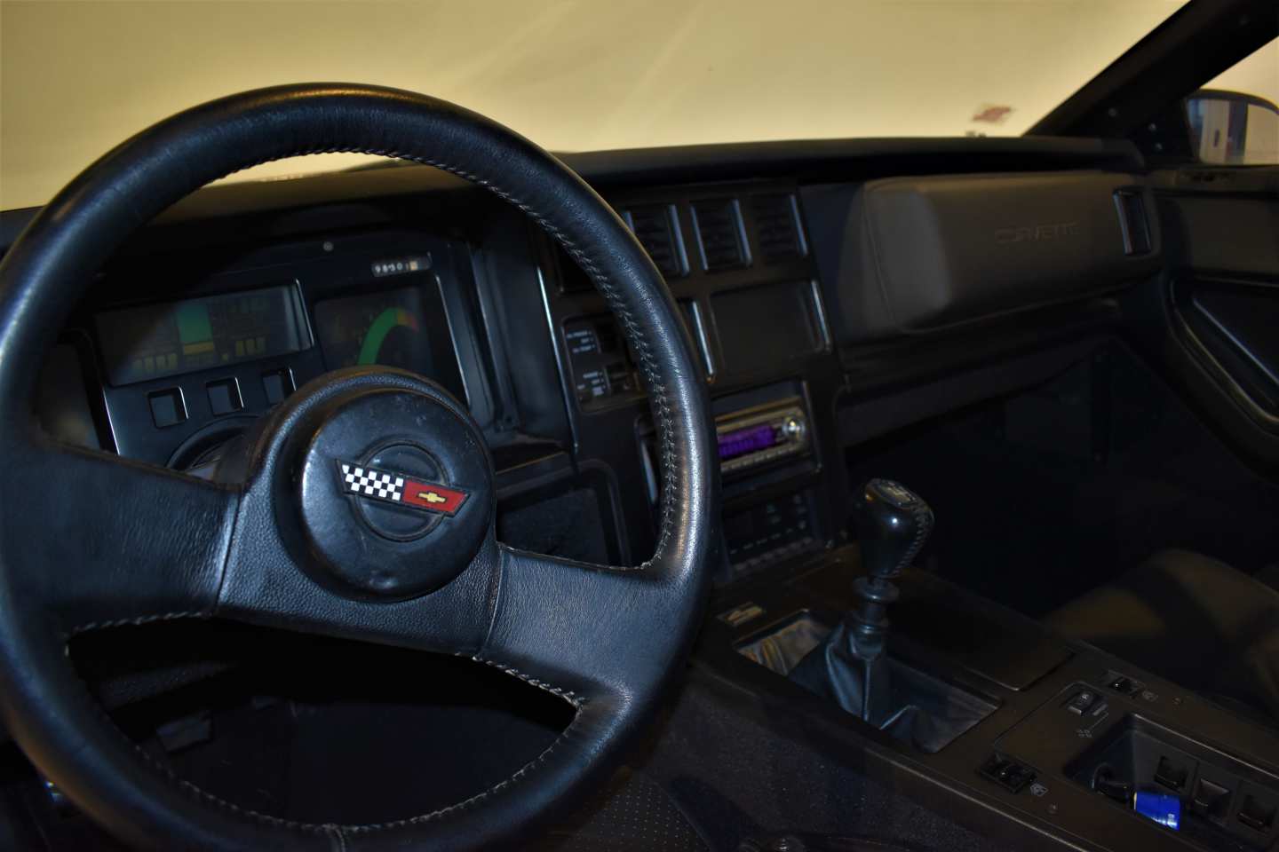 8th Image of a 1988 CHEVROLET CORVETTE