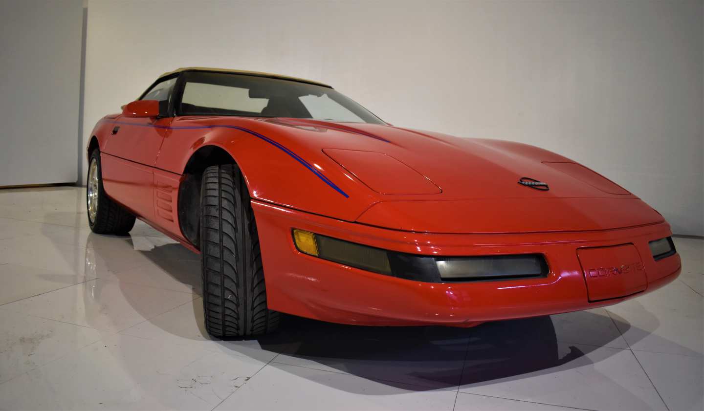 2nd Image of a 1988 CHEVROLET CORVETTE