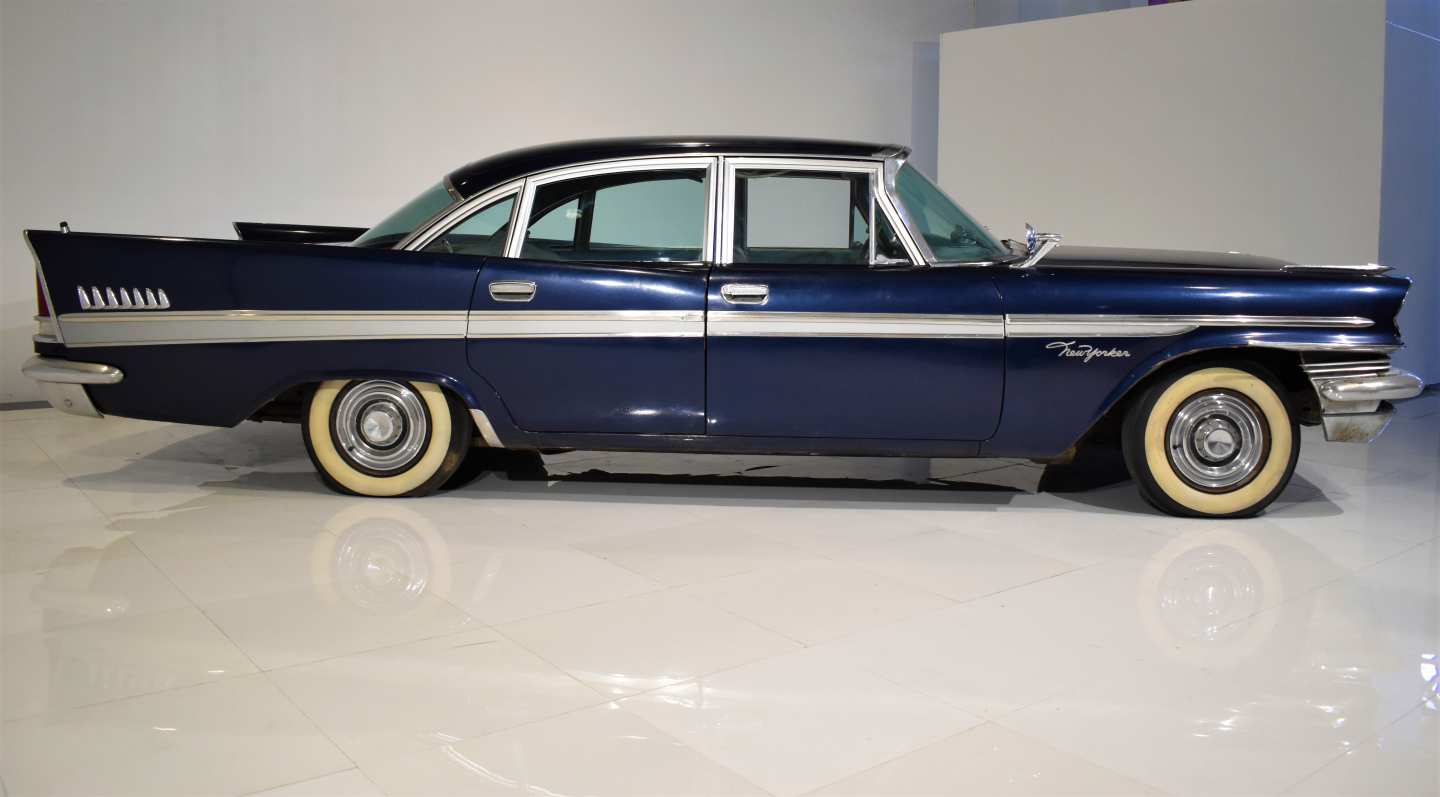 1st Image of a 1957 CHRYSLER N57