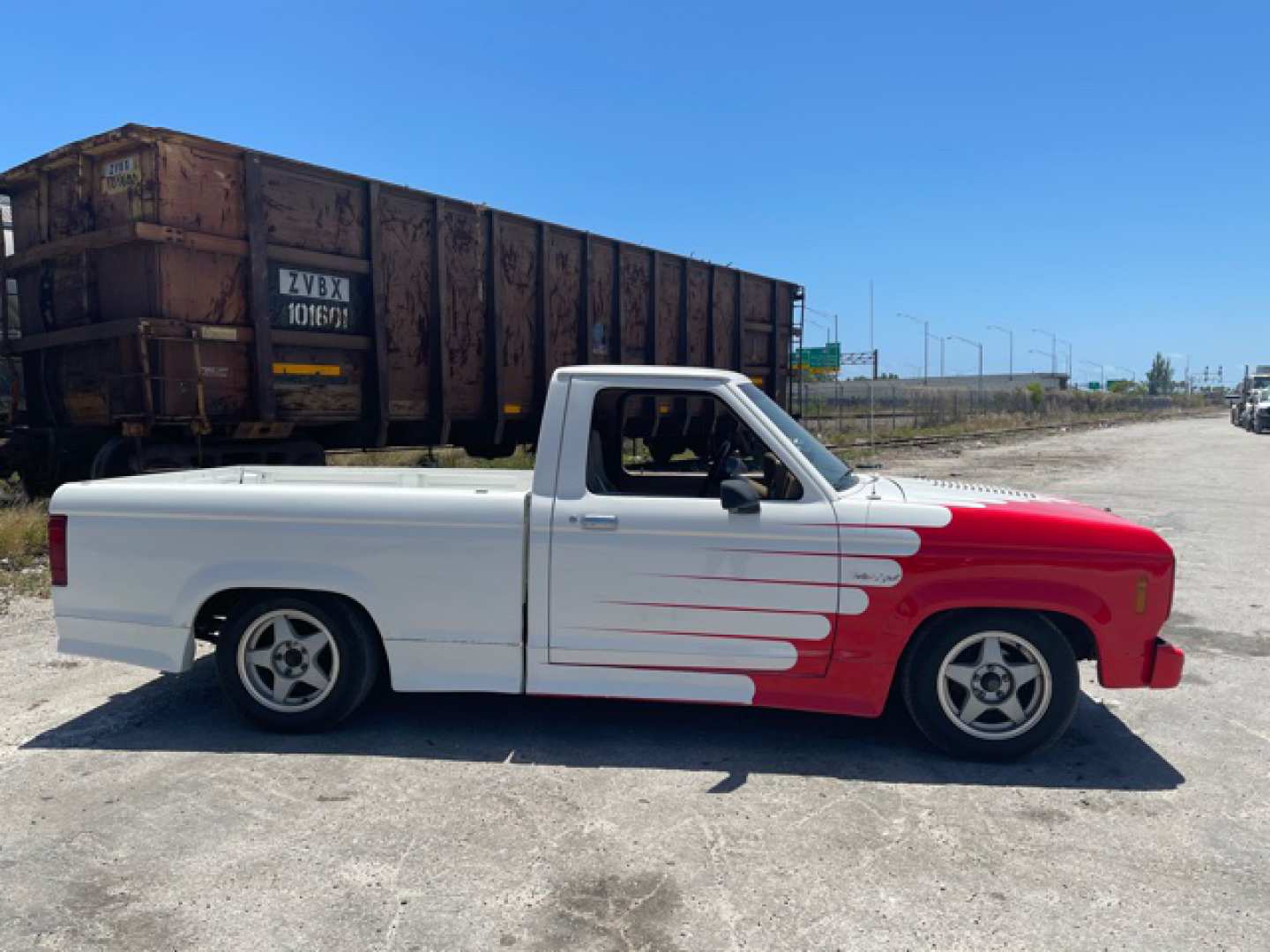 3rd Image of a 1984 FORD RANGER