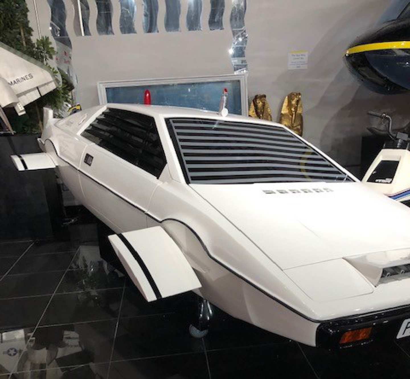 2nd Image of a N/A JAMES BOND LOTUS ESPRIT