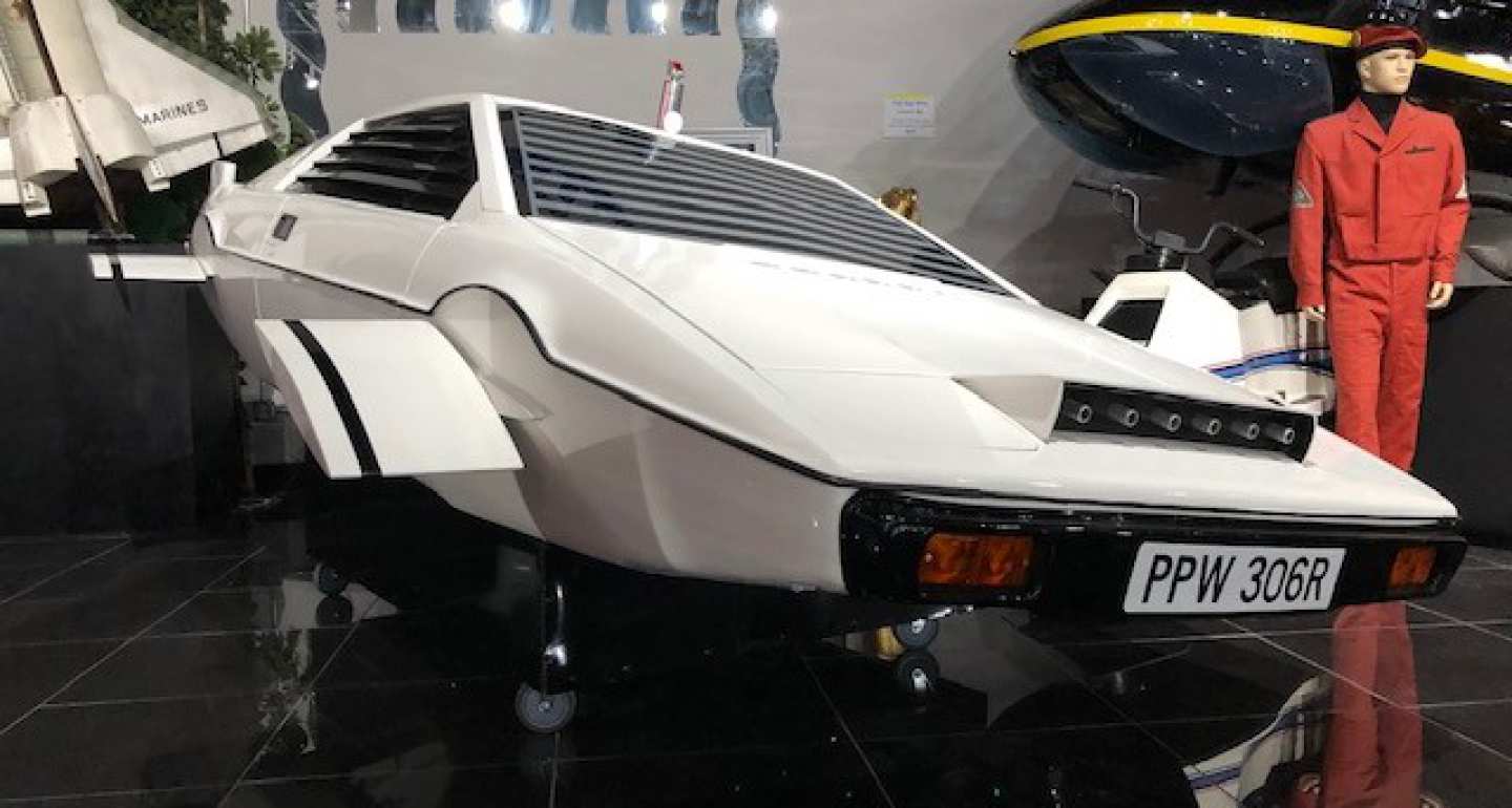 8th Image of a N/A JAMES BOND LOTUS ESPRIT