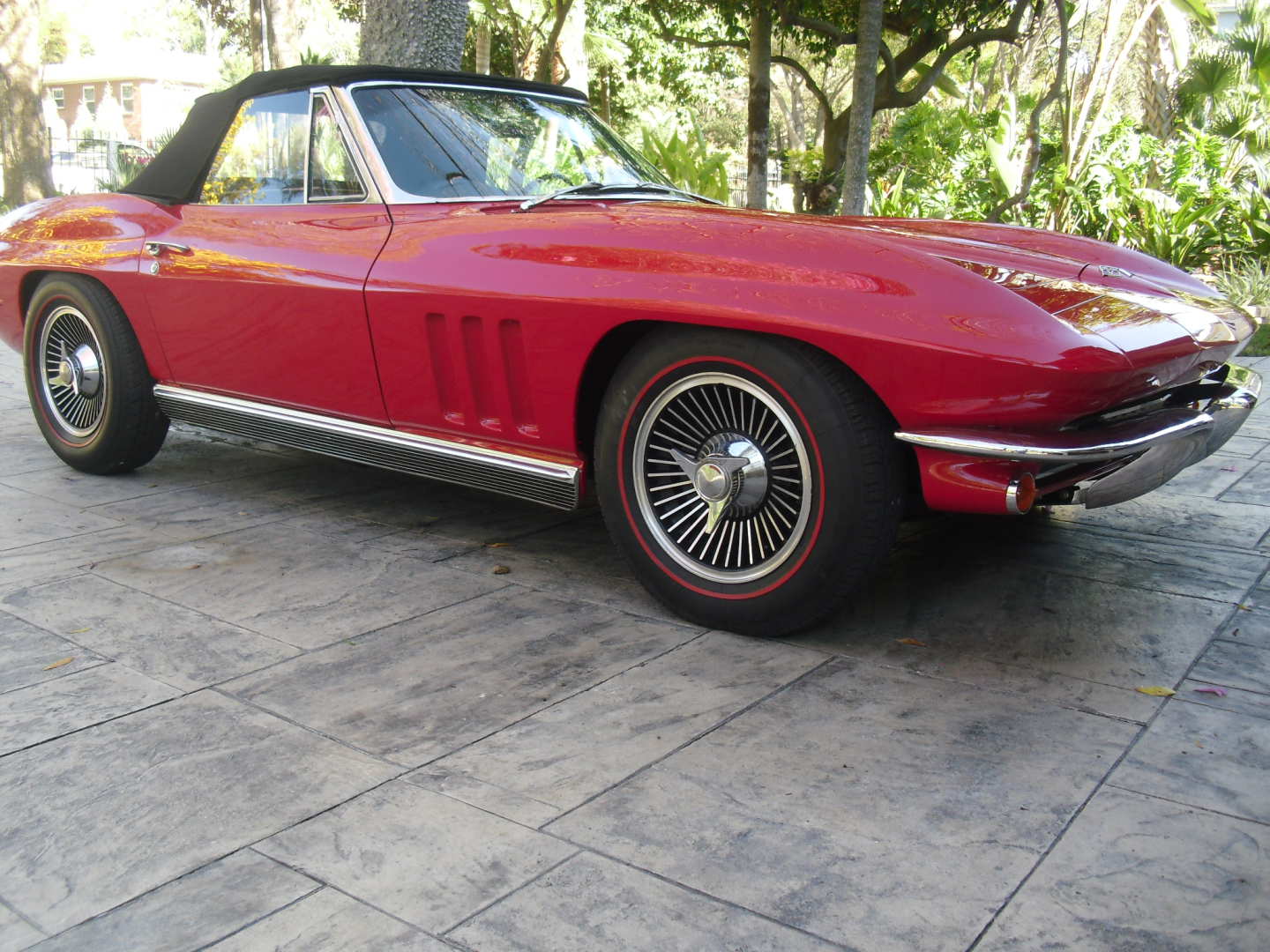 2nd Image of a 1966 CHEVROLET CORVETTE