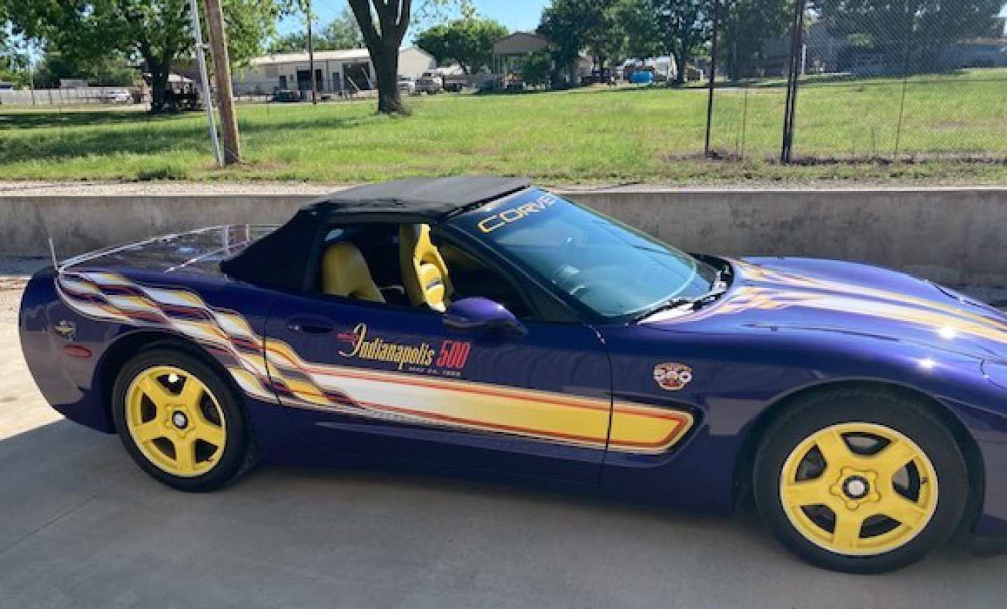 1st Image of a 1998 CHEVROLET CORVETTE