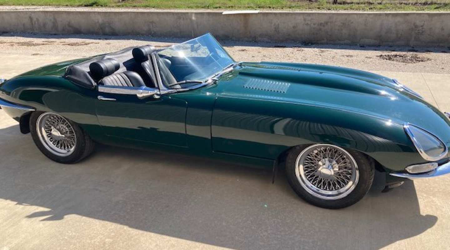 2nd Image of a 1970 JAGUAR XK-E