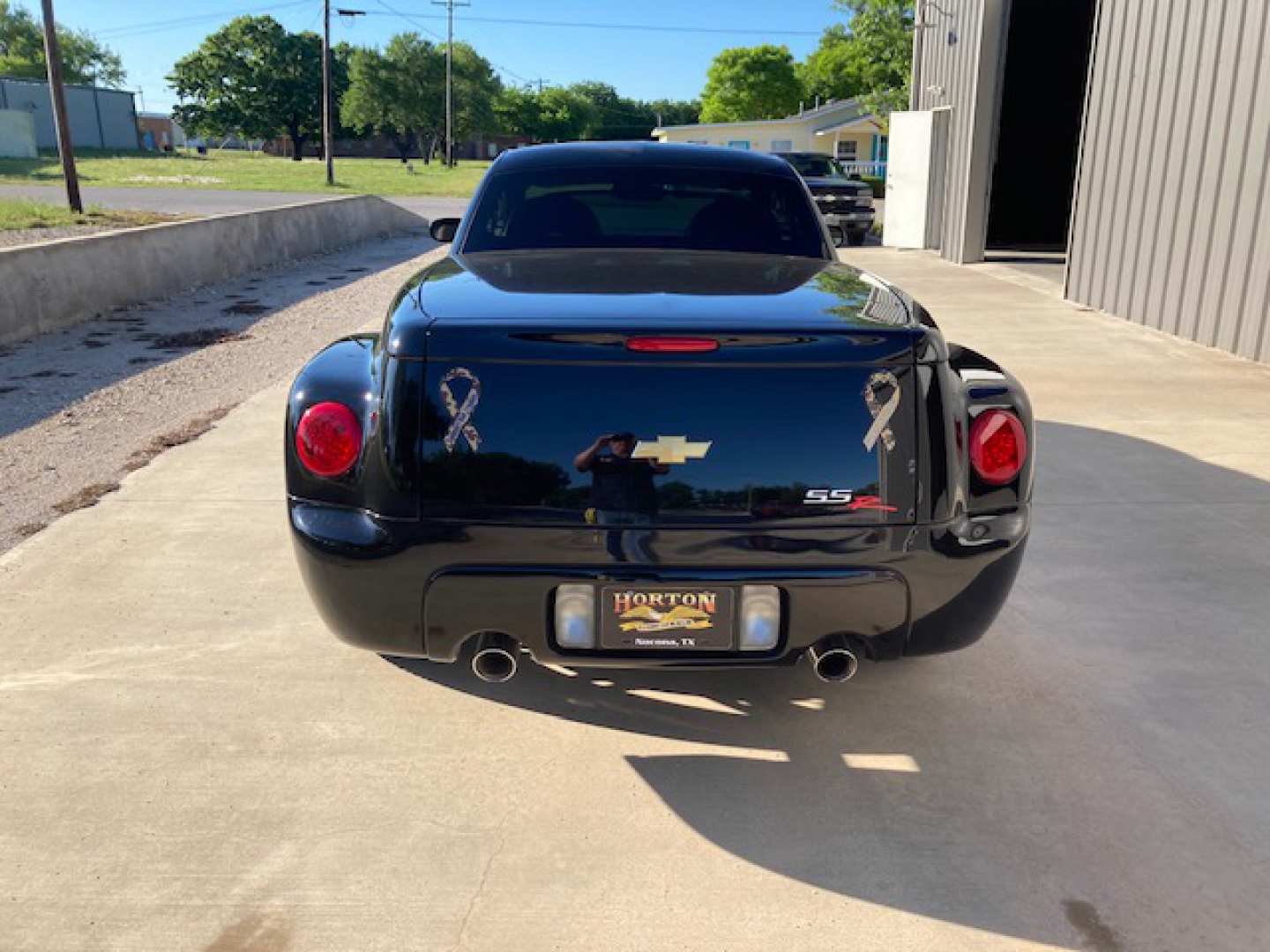 3rd Image of a 2005 CHEVROLET SSR