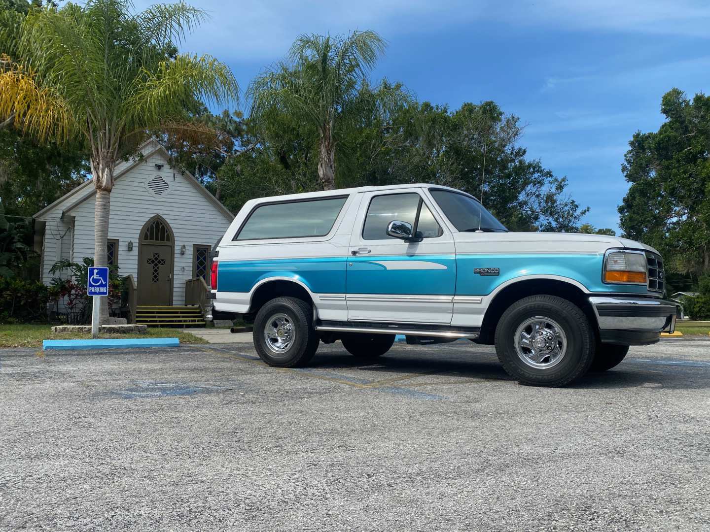 5th Image of a 1995 FORD BRONCO XLT