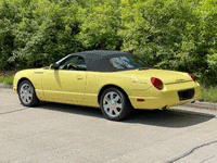Image 4 of 9 of a 2002 FORD THUNDERBIRD