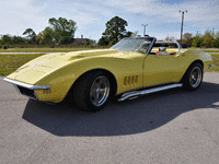 Image 4 of 14 of a 1968 CHEVROLET CORVETTE