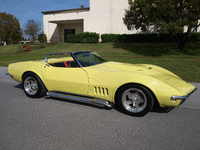 Image 5 of 14 of a 1968 CHEVROLET CORVETTE