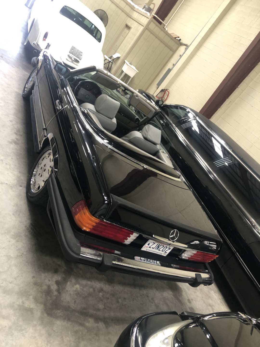 4th Image of a 1986 MERCEDES-BENZ 560 560SL