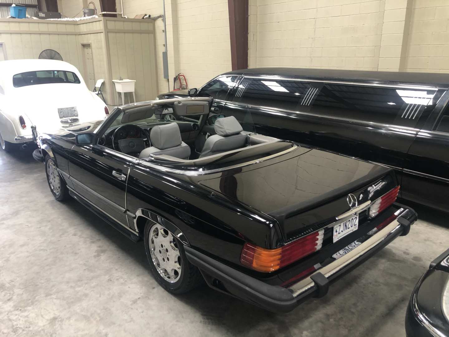 5th Image of a 1986 MERCEDES-BENZ 560 560SL