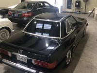 Image 2 of 9 of a 1986 MERCEDES-BENZ 560 560SL
