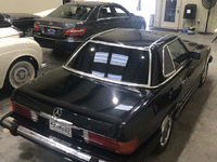 Image 8 of 9 of a 1986 MERCEDES-BENZ 560 560SL