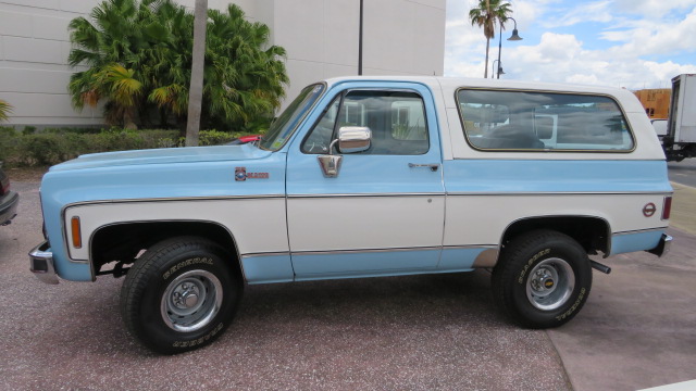 2nd Image of a 1976 CHEVROLET BLAZER