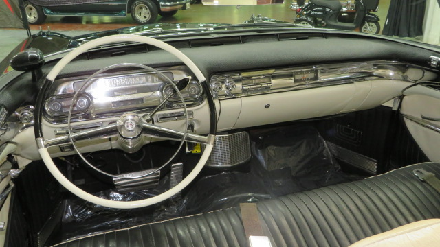 4th Image of a 1957 CADILLAC ELDORADO BIARRITZ