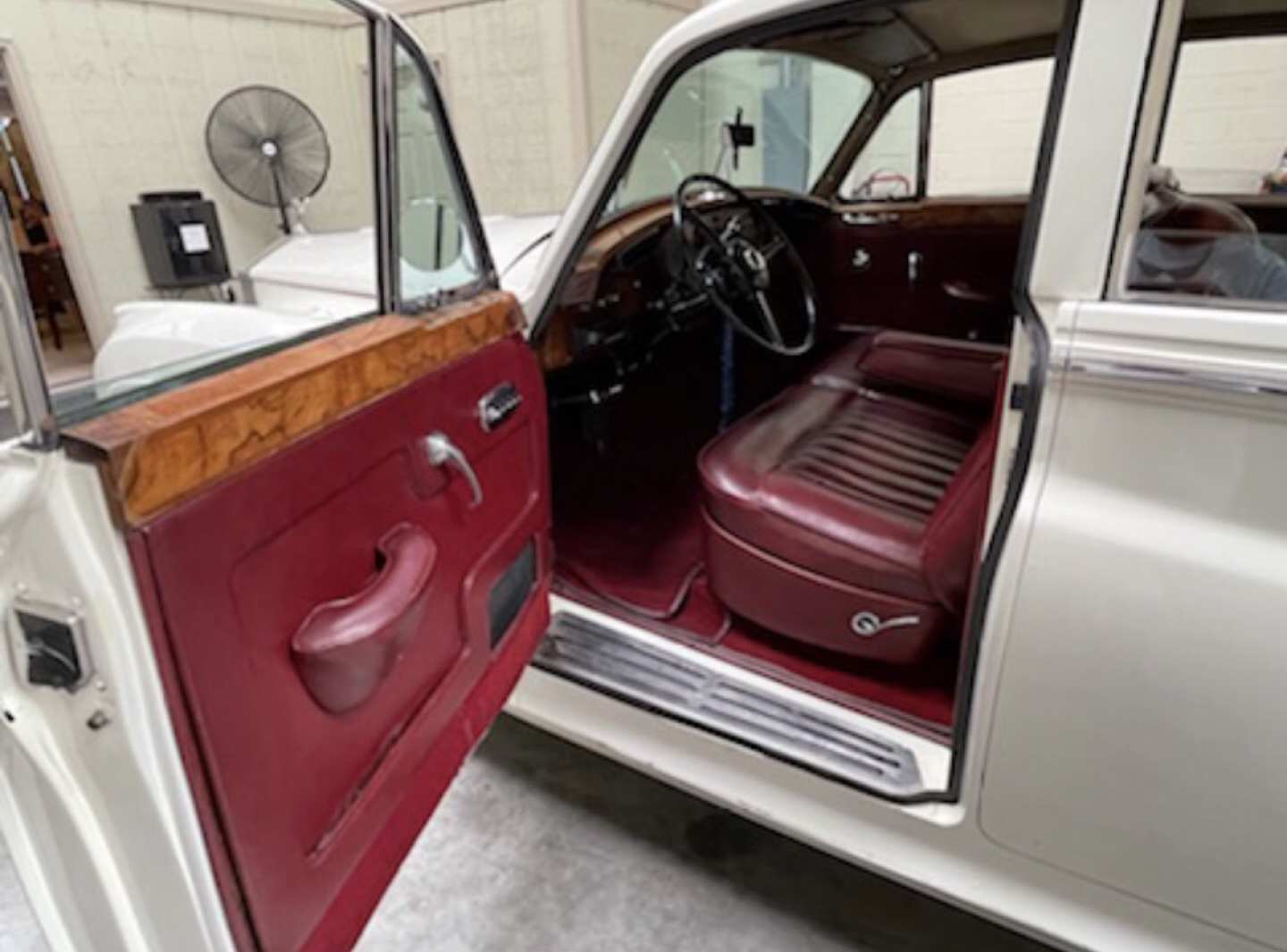 5th Image of a 1960 ROLLS ROYCE SILVER CLOUD II