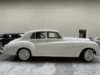 Image 5 of 12 of a 1960 ROLLS ROYCE SILVER CLOUD II