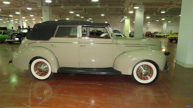 2nd Image of a 1939 FORD DELUXE