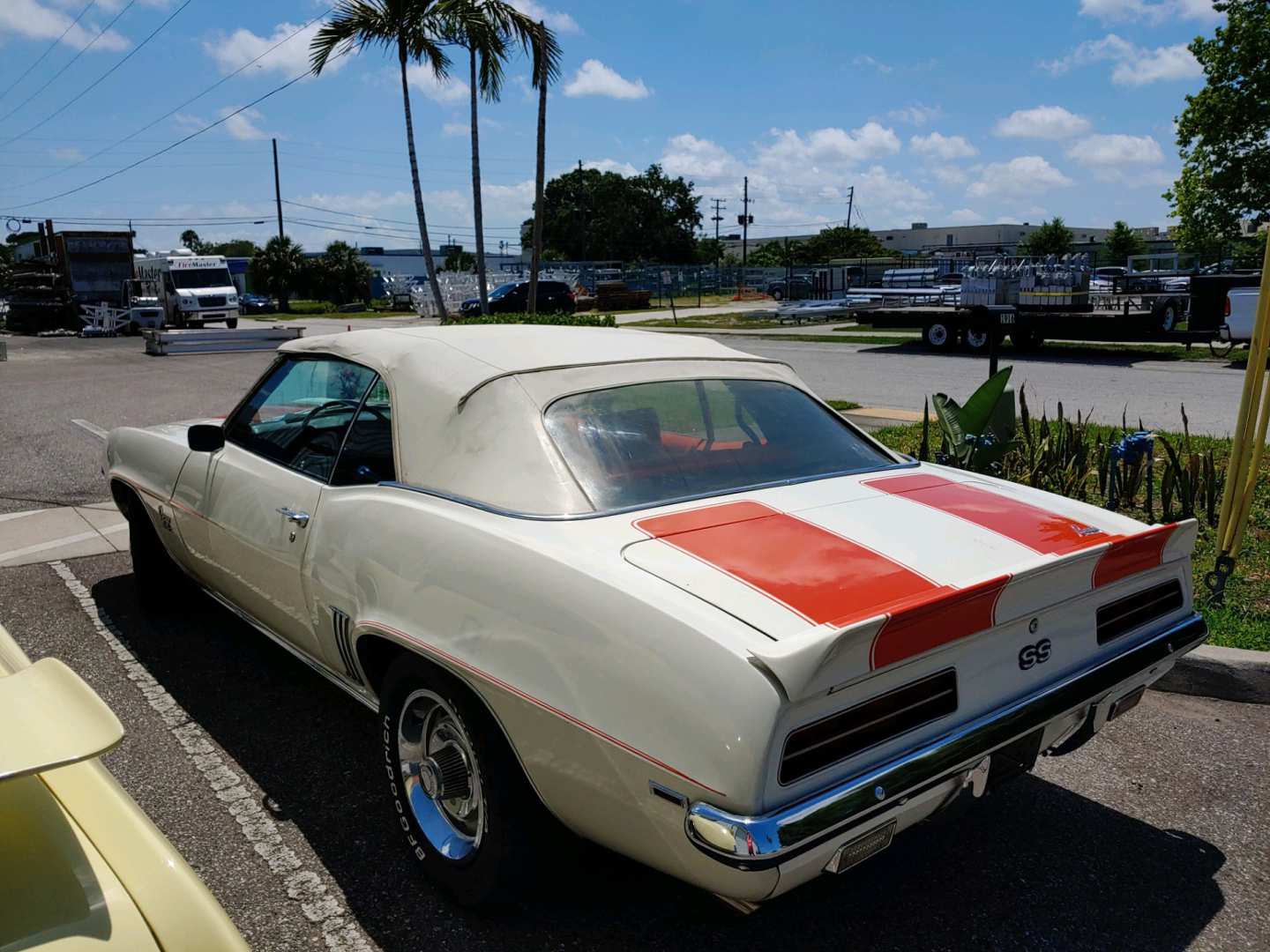 3rd Image of a 1969 CHEVROLET CAMARO