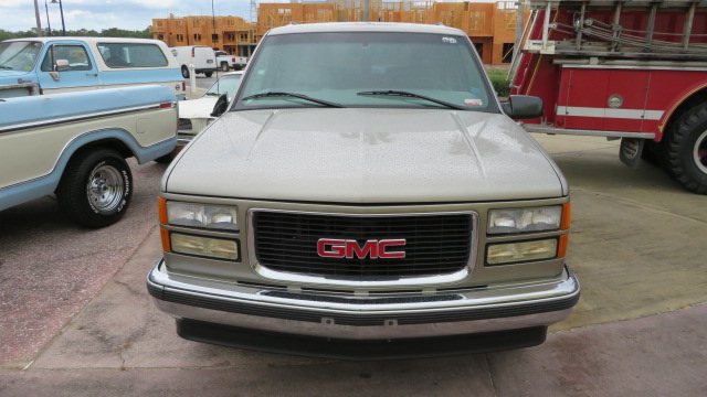 0th Image of a 1999 GMC SUBURBAN C1500