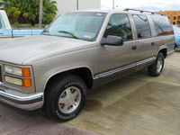 Image 3 of 17 of a 1999 GMC SUBURBAN C1500