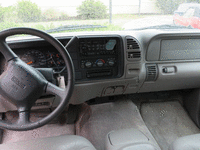 Image 6 of 17 of a 1999 GMC SUBURBAN C1500