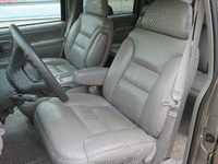 Image 7 of 17 of a 1999 GMC SUBURBAN C1500