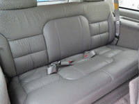 Image 11 of 17 of a 1999 GMC SUBURBAN C1500