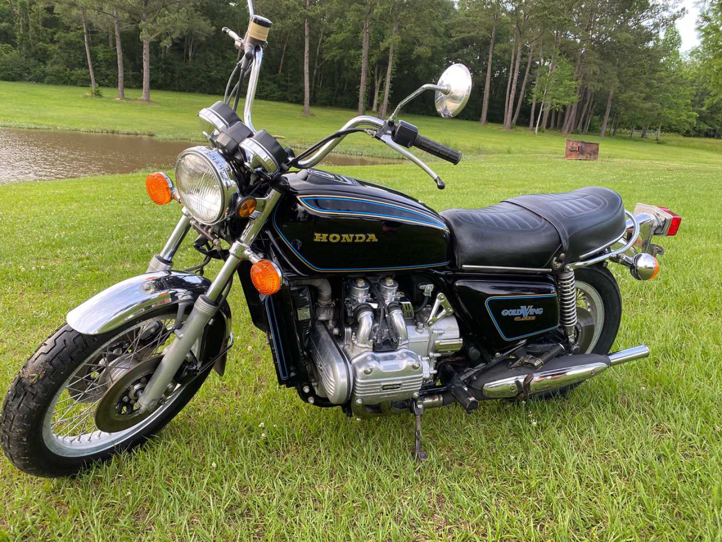 2nd Image of a 1977 HONDA GL1000