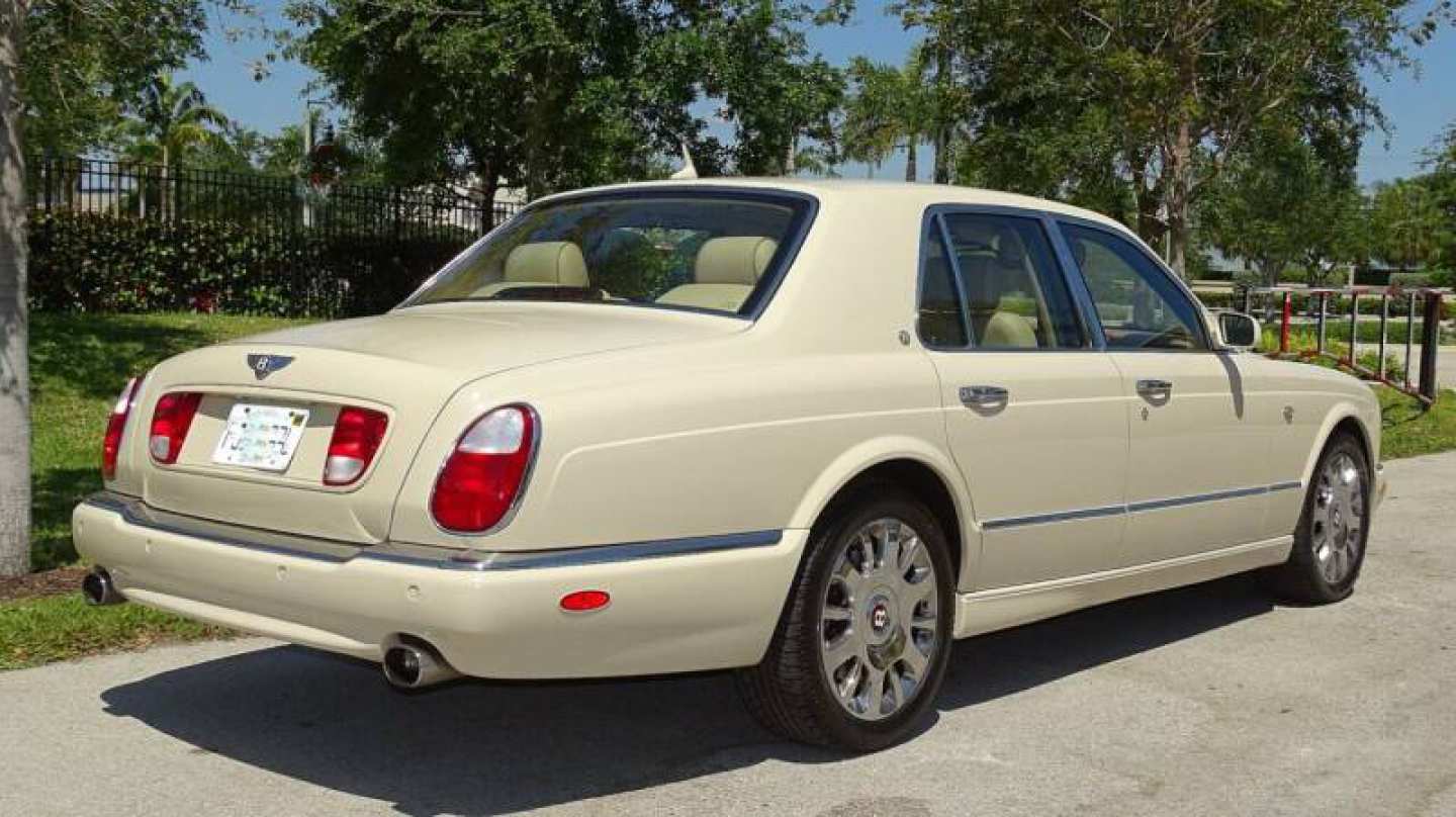 3rd Image of a 2006 BENTLEY ARNAGE R