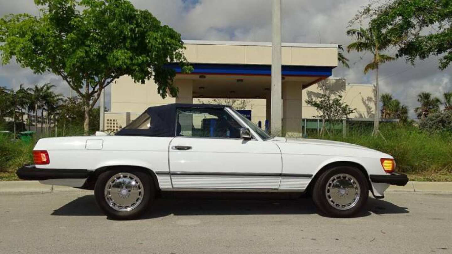 1st Image of a 1987 MERCEDES-BENZ 560 560SL