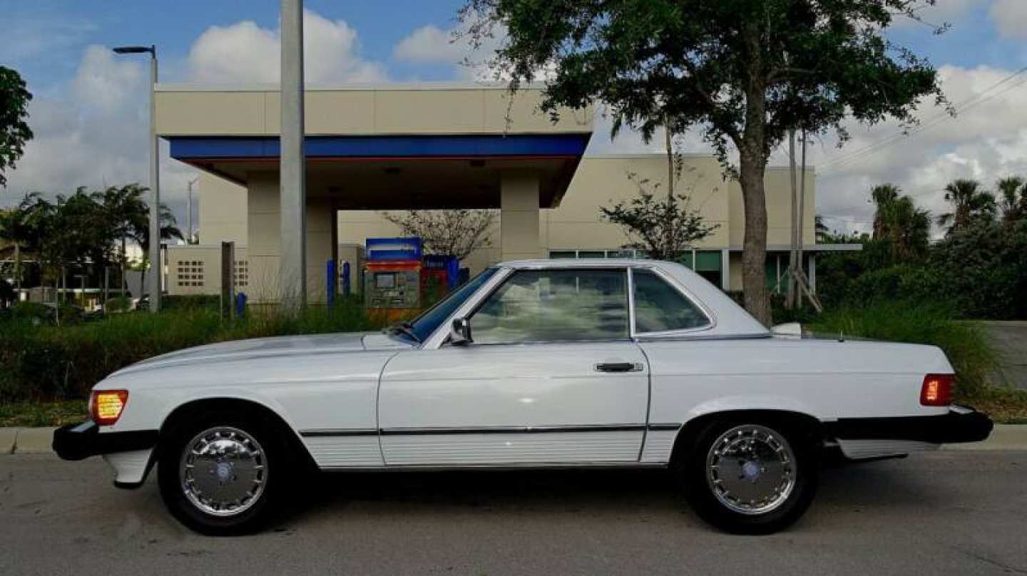 2nd Image of a 1987 MERCEDES-BENZ 560 560SL