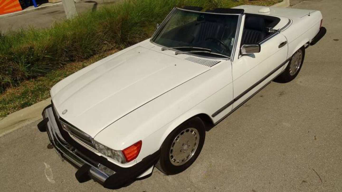 3rd Image of a 1987 MERCEDES-BENZ 560 560SL