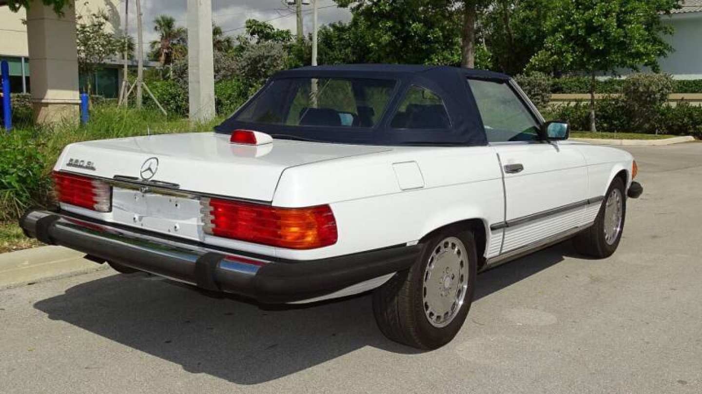 4th Image of a 1987 MERCEDES-BENZ 560 560SL