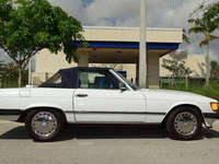 Image 2 of 52 of a 1987 MERCEDES-BENZ 560 560SL