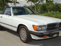 Image 10 of 52 of a 1987 MERCEDES-BENZ 560 560SL