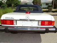 Image 13 of 52 of a 1987 MERCEDES-BENZ 560 560SL