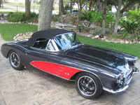 Image 3 of 24 of a 1960 CHEVROLET CORVETTE