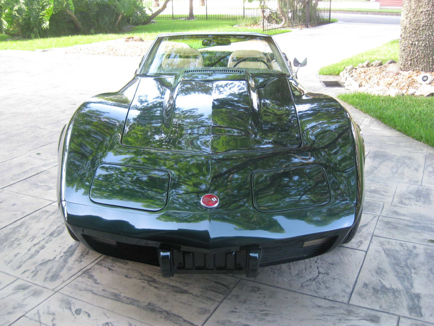 2nd Image of a 1975 CHEVROLET CORVETTE