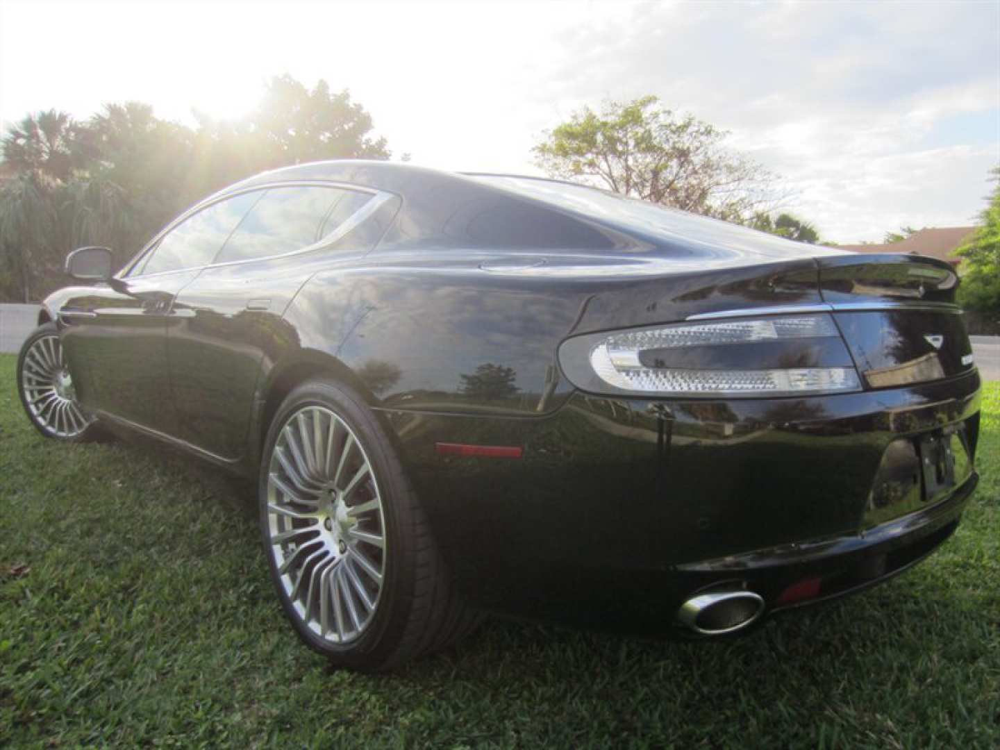 3rd Image of a 2011 ASTON MARTIN RAPIDE