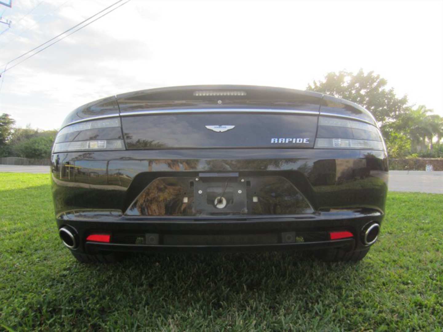 5th Image of a 2011 ASTON MARTIN RAPIDE