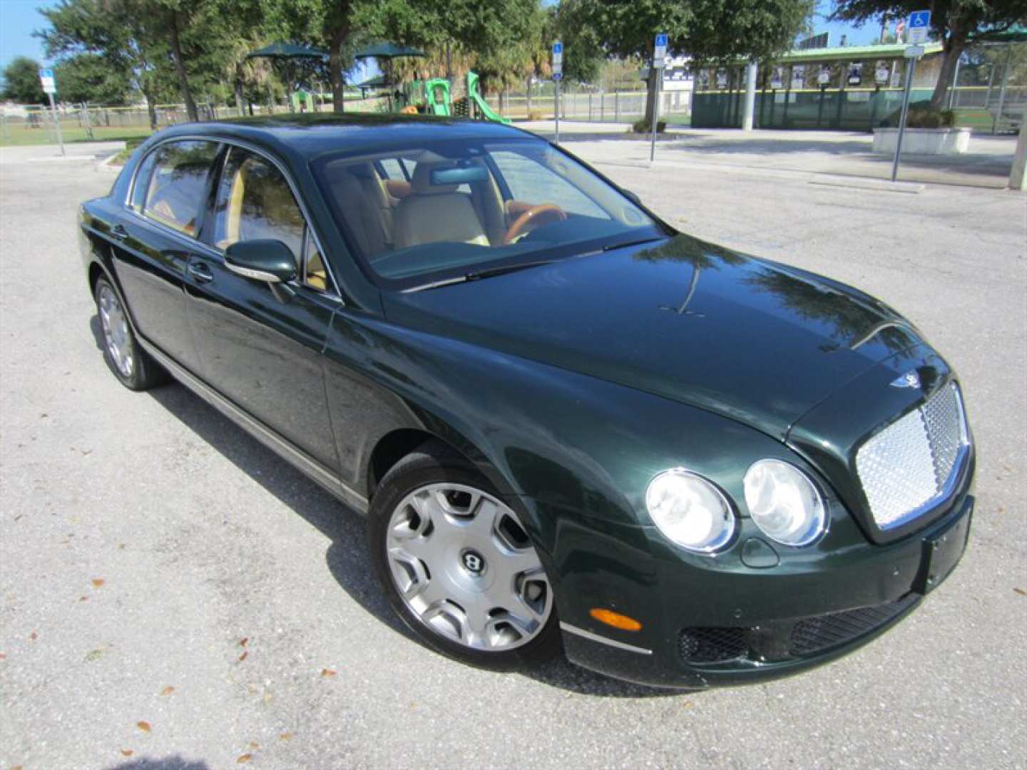 2nd Image of a 2009 BENTLEY CONTINENTAL FLYING SPUR