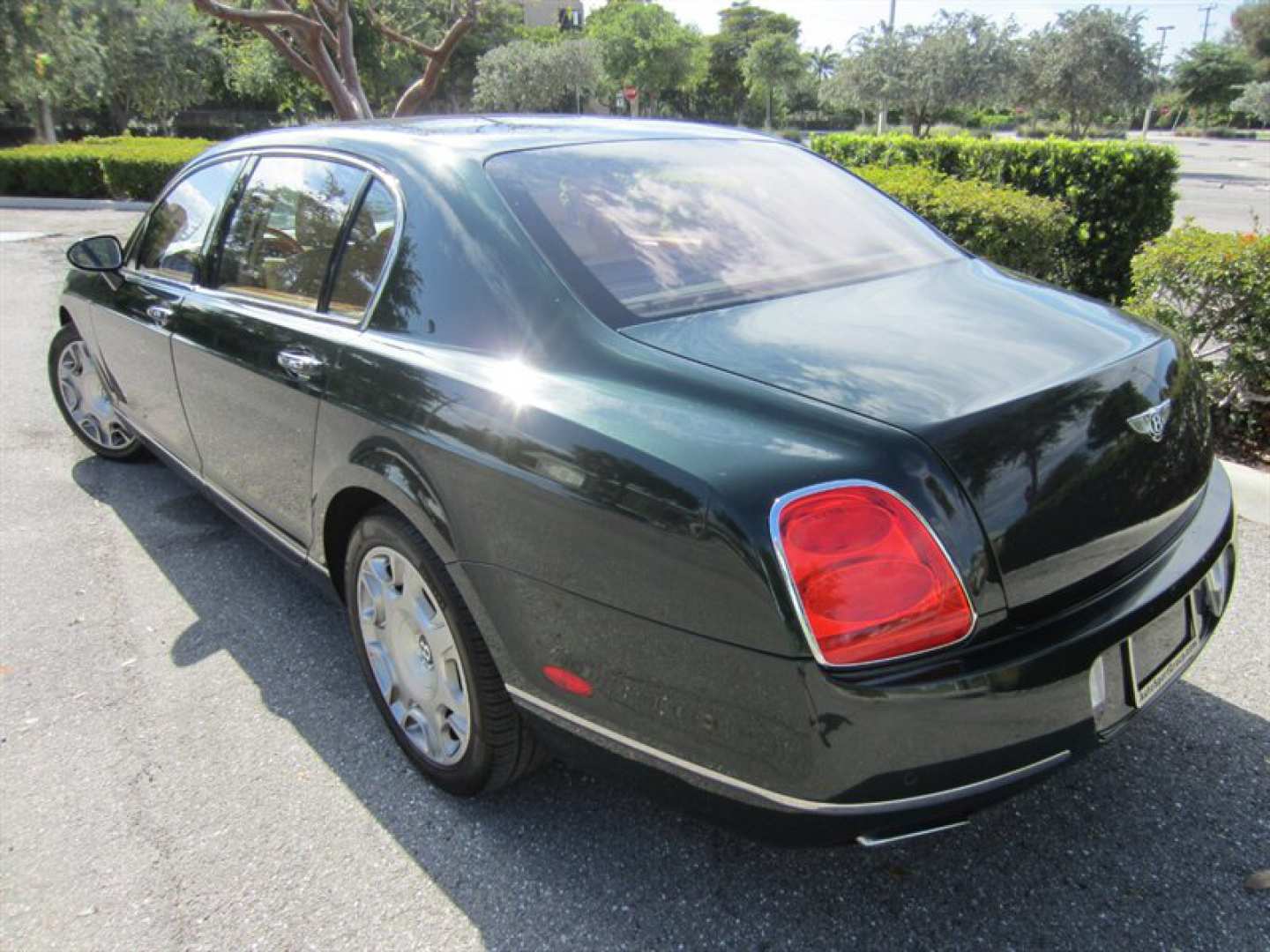 3rd Image of a 2009 BENTLEY CONTINENTAL FLYING SPUR