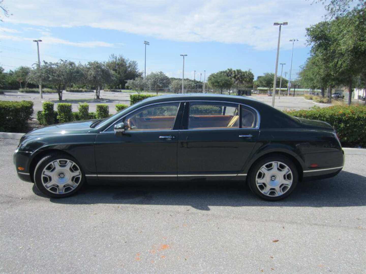 8th Image of a 2009 BENTLEY CONTINENTAL FLYING SPUR