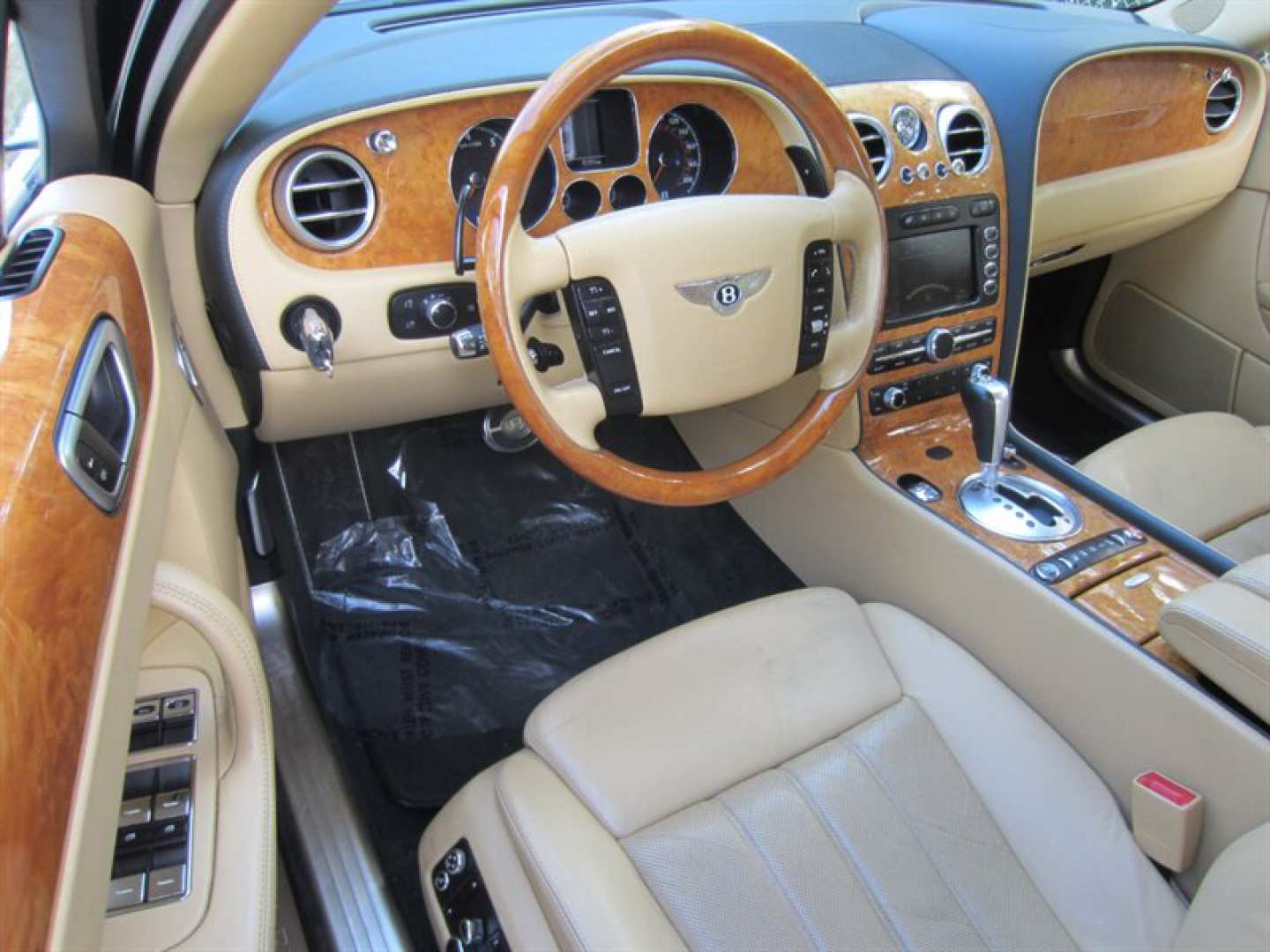 9th Image of a 2009 BENTLEY CONTINENTAL FLYING SPUR