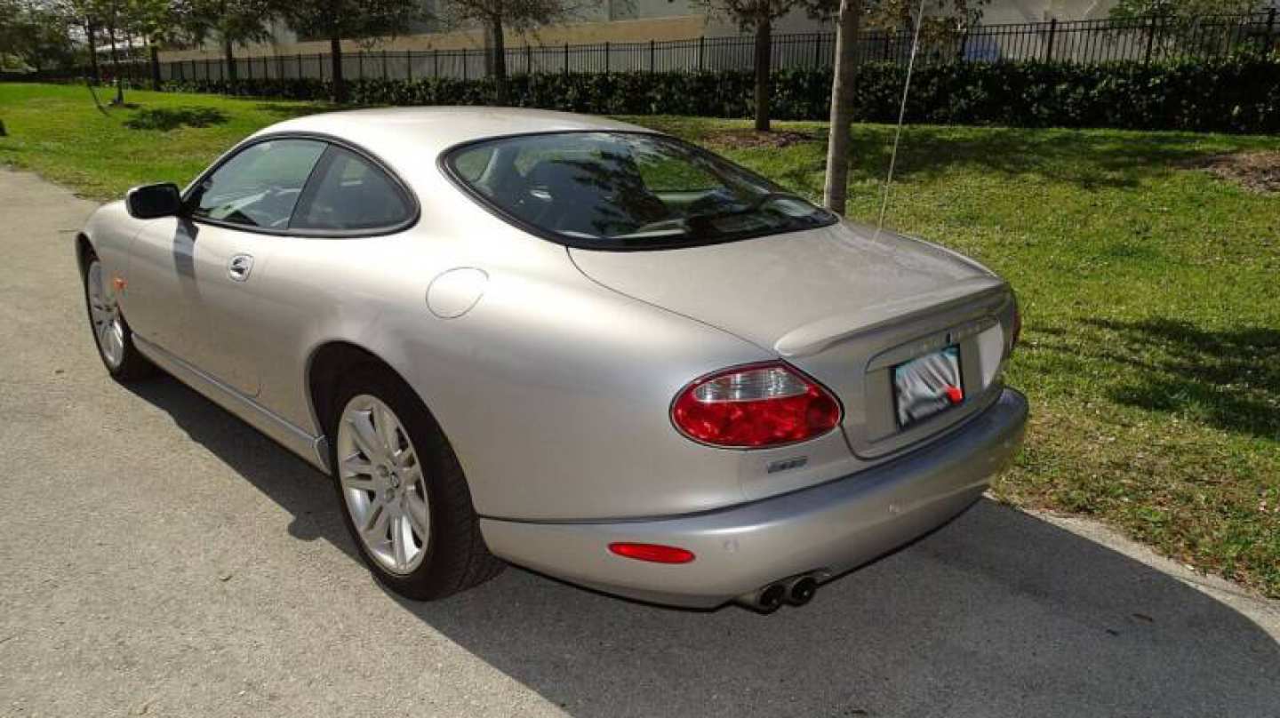 4th Image of a 2006 JAGUAR XKR XK